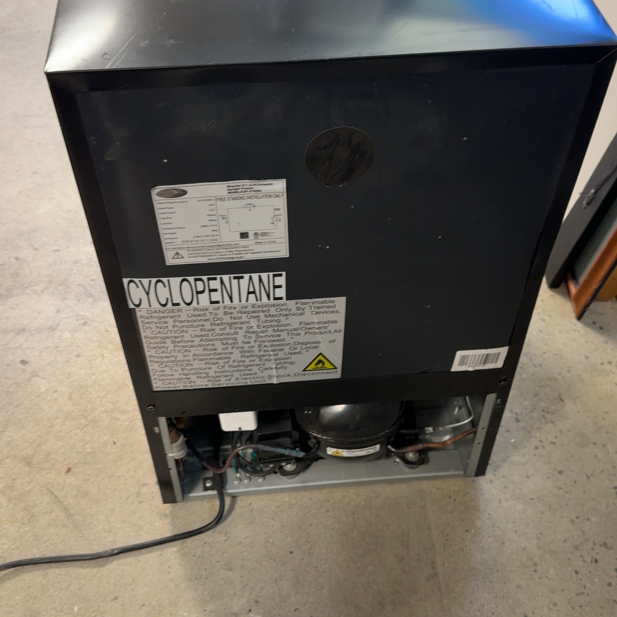 Whynter 2.1 cu. ft. Manual Defrost Upright Freezer Mini Freezer