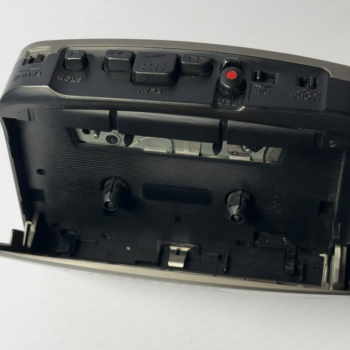Sony WM-GX322 Walkman Radio Cassette Recorder w/ Case Tape Not Working