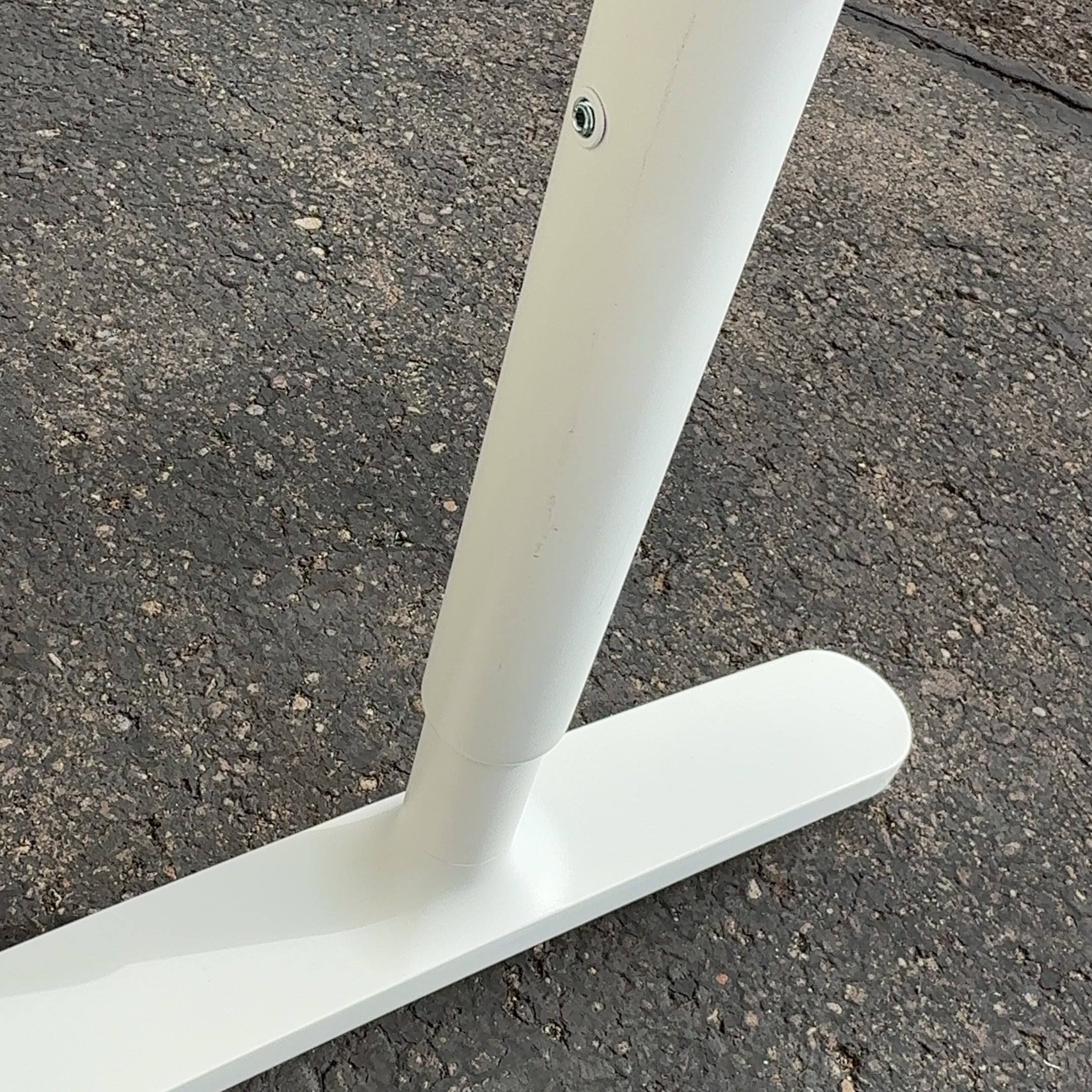 IKEA Bekant Adjustable Modern Desk in White