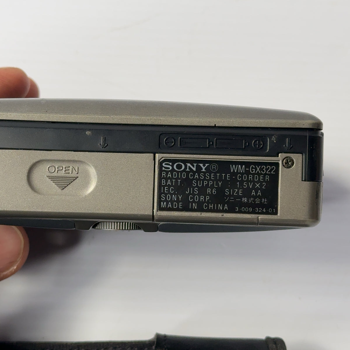 Sony WM-GX322 Walkman Radio Cassette Recorder w/ Case Tape Not Working
