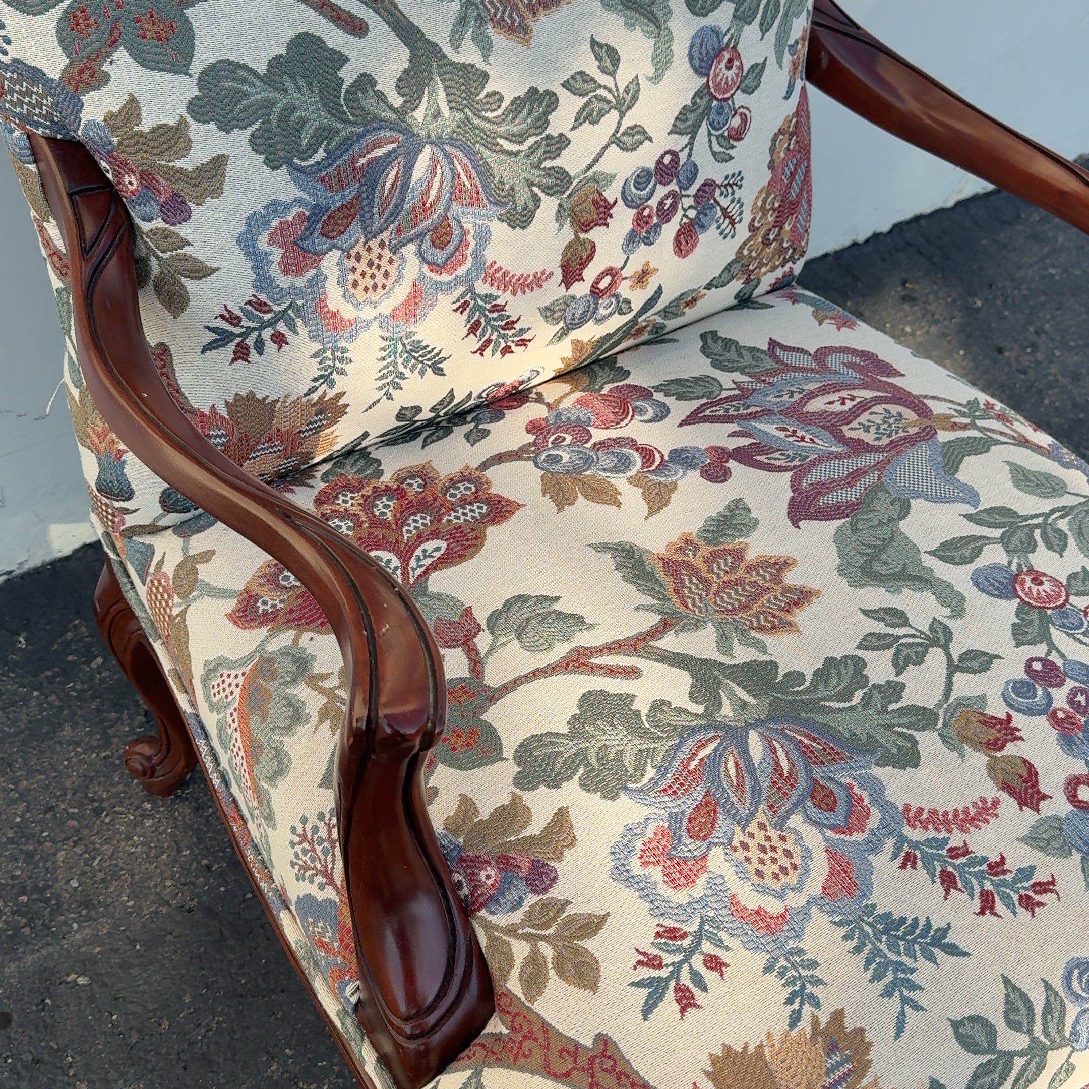 Traditional French Style Armchair in Great Shape!