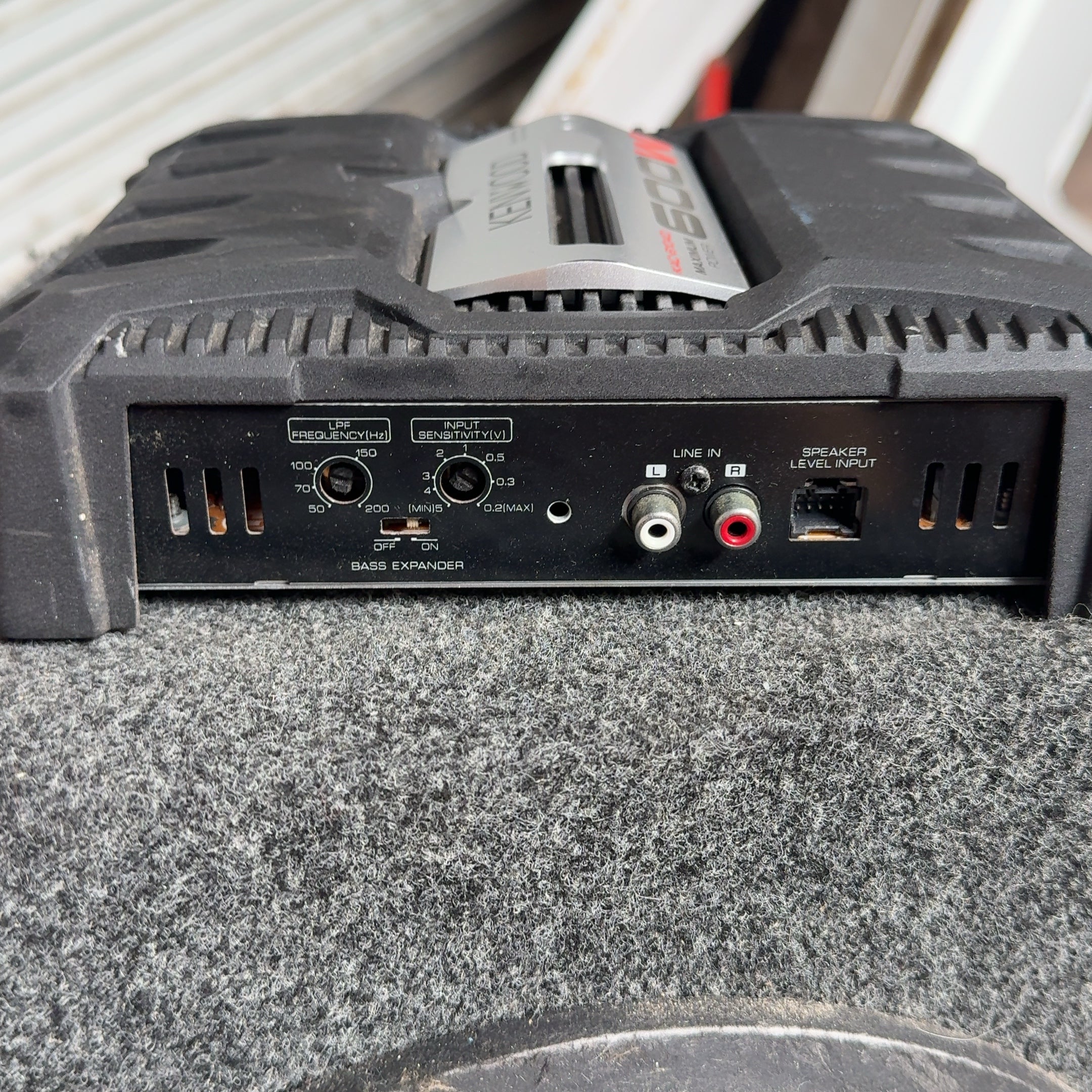 Car Subwoofer 2 - 10" Rockford Fosgate R1 in Box w/ Kenwood KAC-8104D 600W Amp