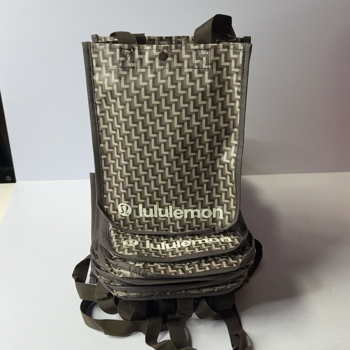 20 - Lululemon Reusable Shopping Tote Bag Lot of 5 Brown Snap Holiday 2025 Small