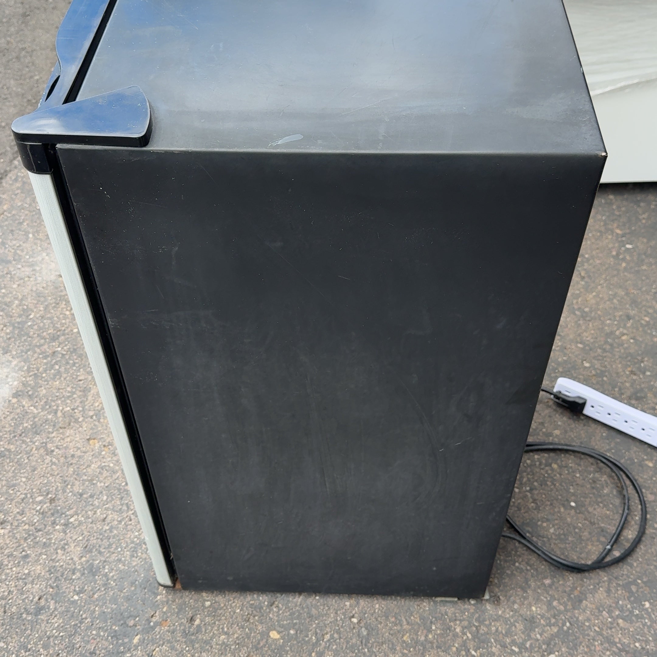 Black & Decker 3.2 Cu. Ft. Mini Fridge w/ Freezer