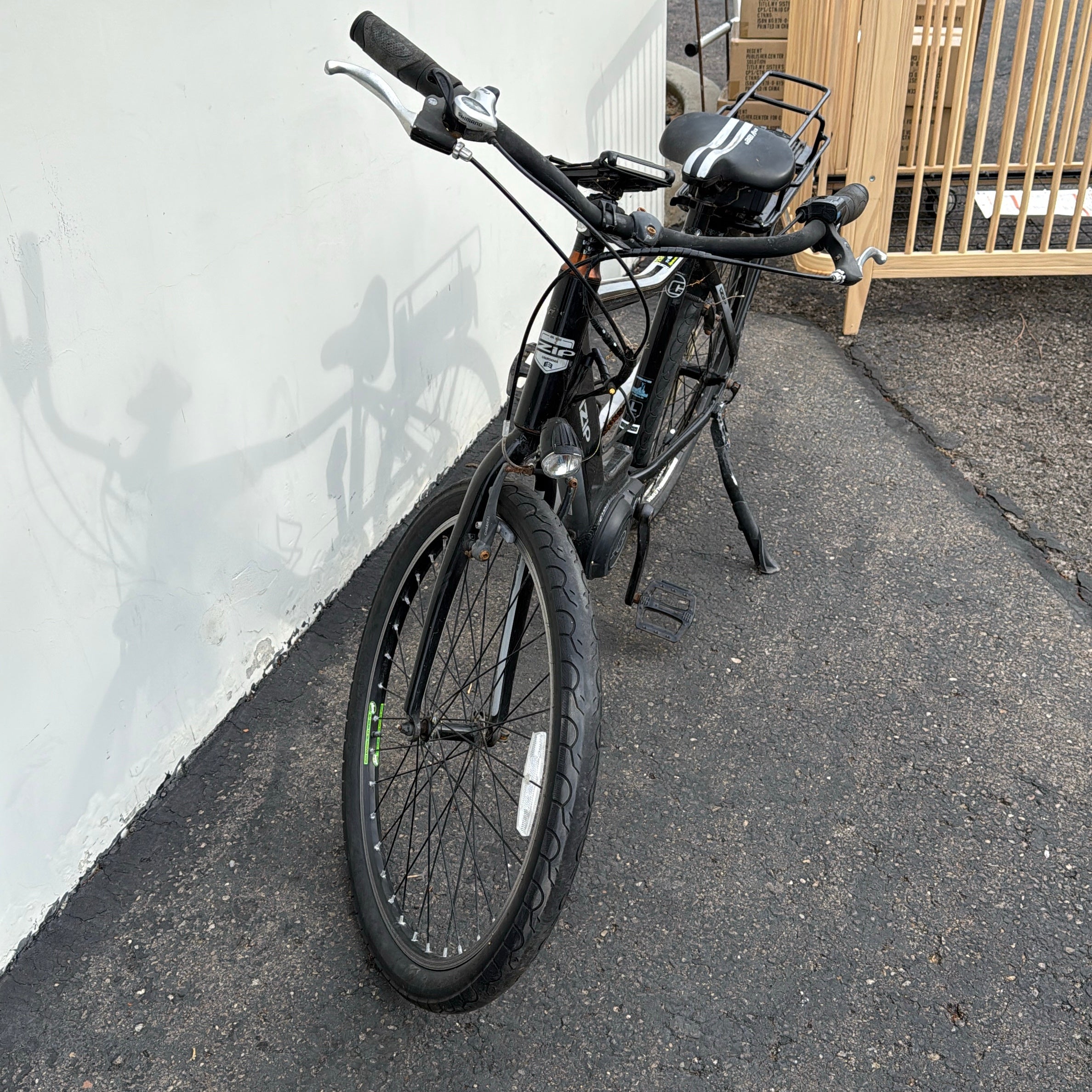 iZip E3 Vibe Electric Bike Large *Project* NO BATTERY