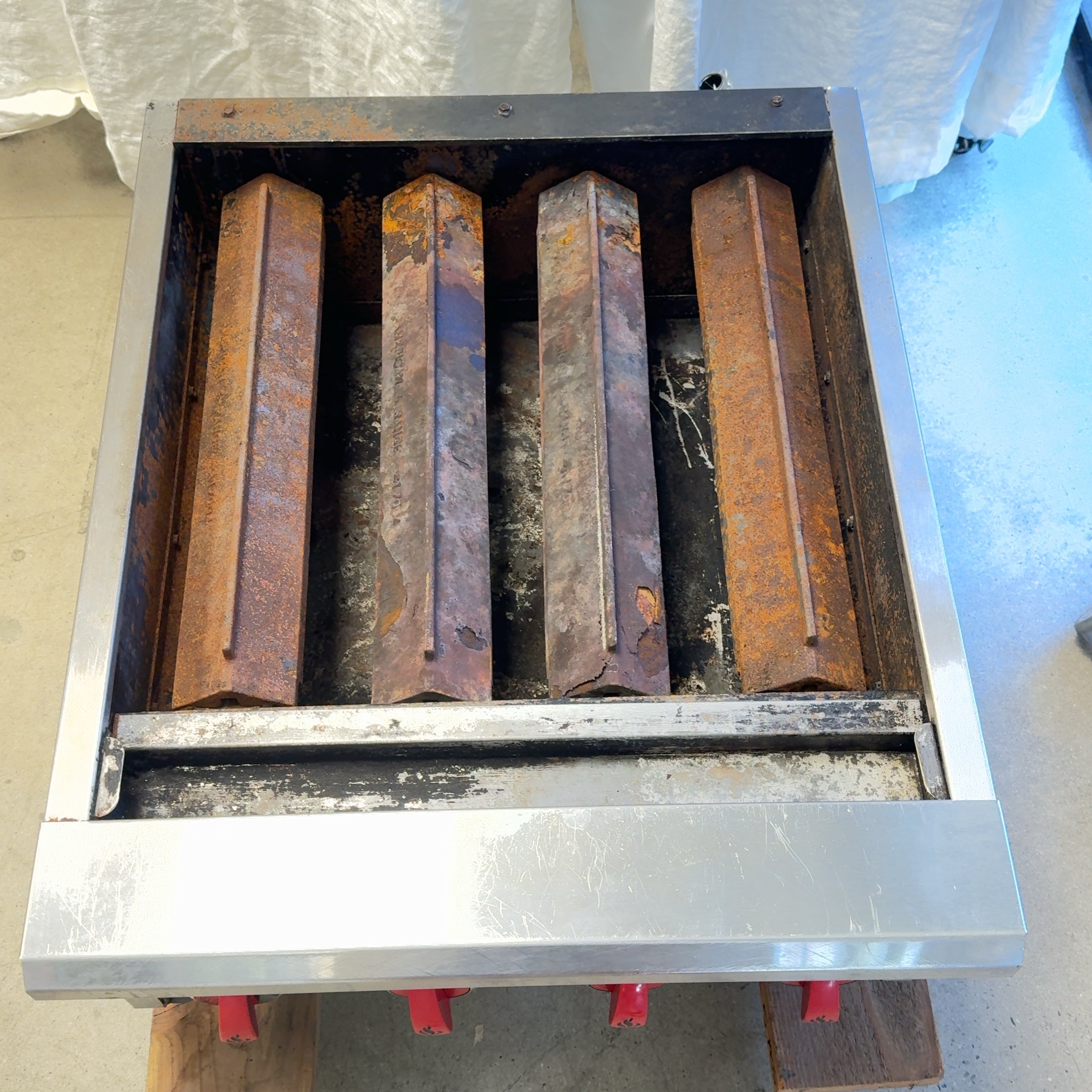 American Range ARSRB-24 24" Gas Charbroiler *Needs Grates*