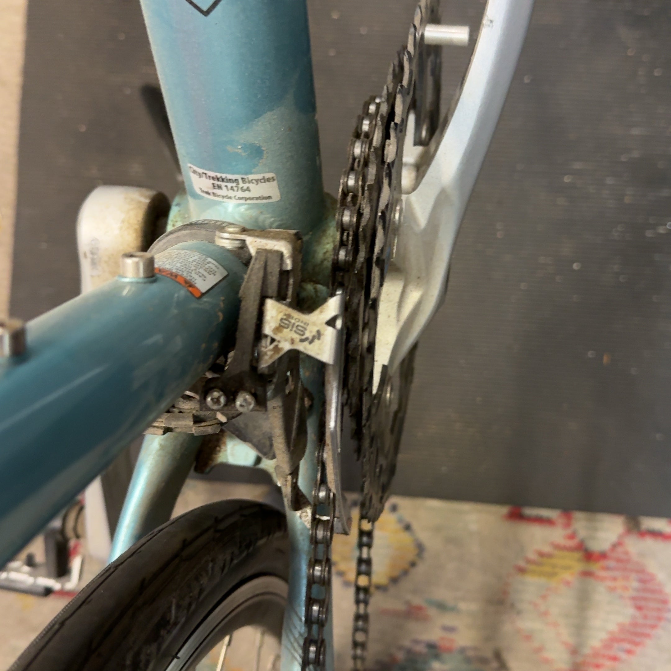 Trek 7.3 FX 27-Speed Hybrid 19" Bike