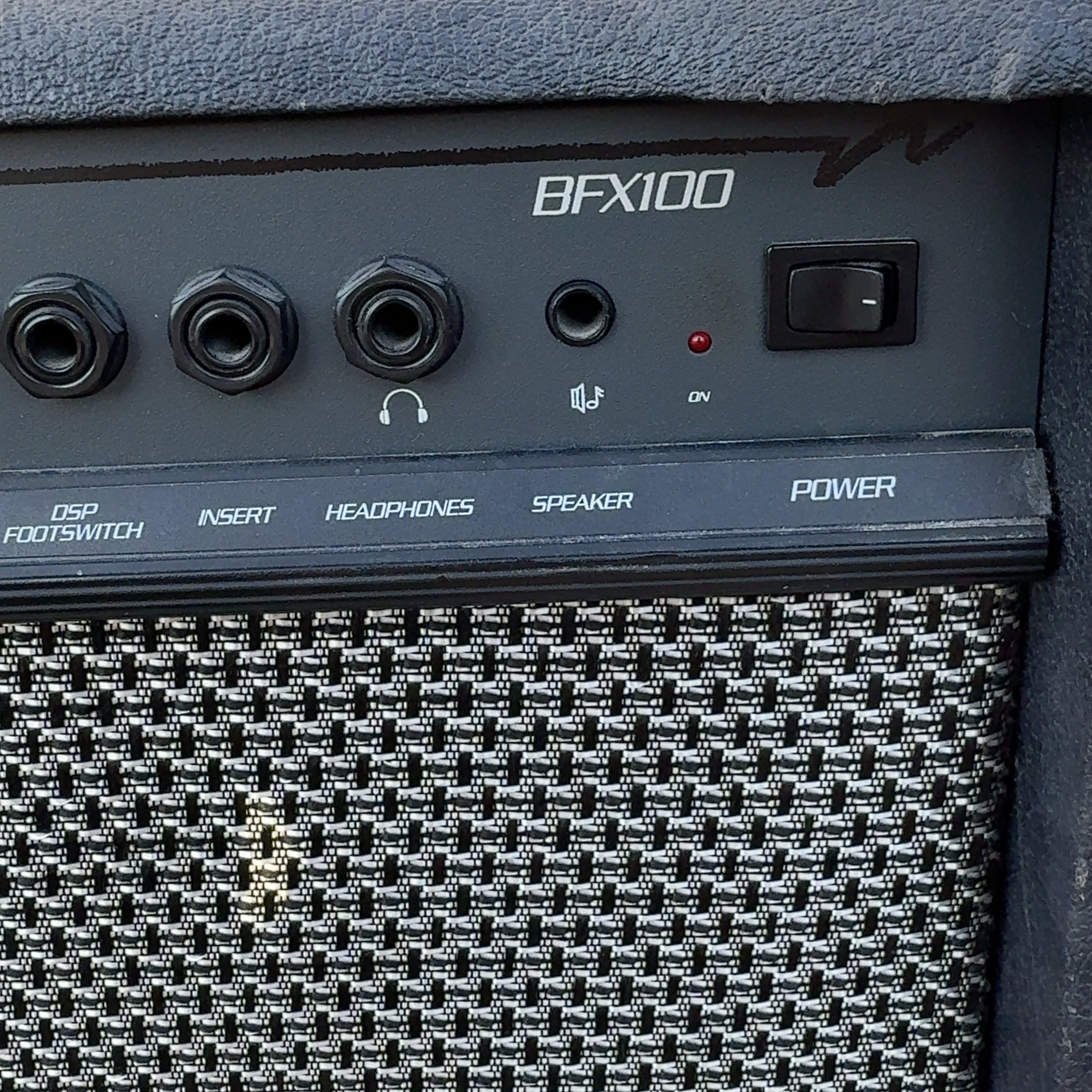 Crate BFX100 Bass Guitar Amplifier 15" Sub