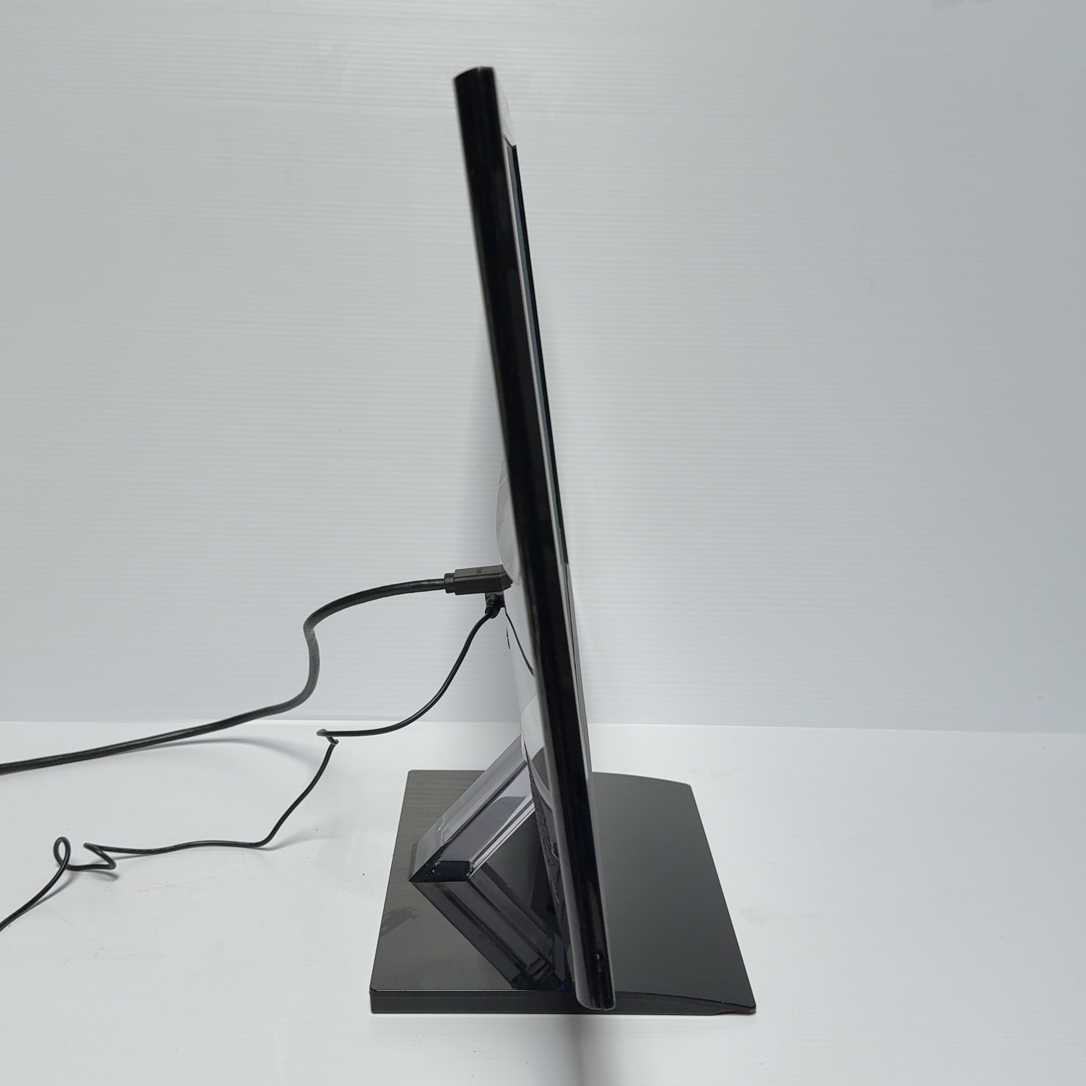 LG Flatron 22" Full HD Computer Monitor HDMI Display